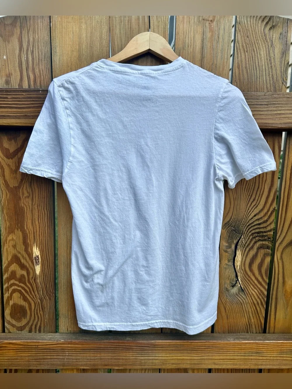 True Religion Shirt White Short Sleeve Tee with Red Horseshoe Logo